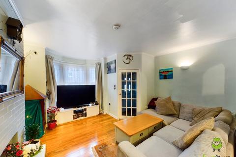 3 bedroom semi-detached house for sale - Eglinton Road, London SE18 3SY