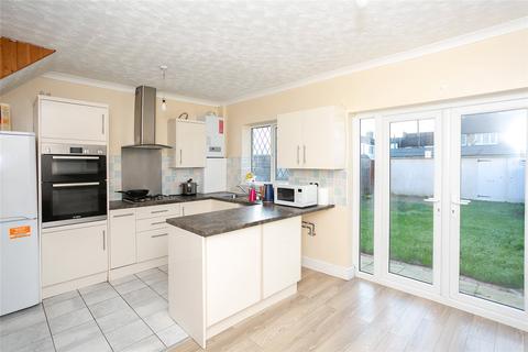 3 bedroom end of terrace house to rent - Greatham Road, Bushey, WD23