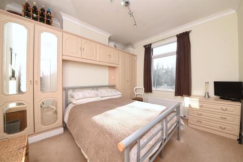14 Richmond Road, London, N2 8JT