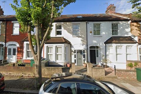 14 Richmond Road, London, N2 8JT
