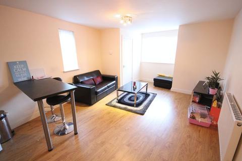 2 bedroom flat to rent - Edwin Road, Hyde Park