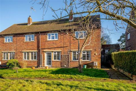 4 bedroom semi-detached house for sale - High Street, Great Houghton, Northampton, Northamptonshire, NN4