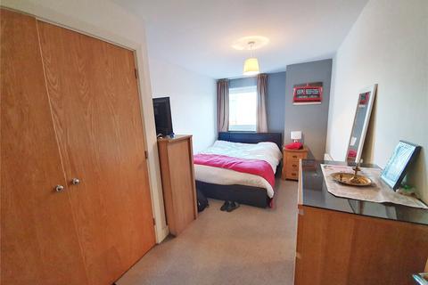 2 bedroom apartment to rent - Reynolds Avenue, Redhill, Surrey, RH1