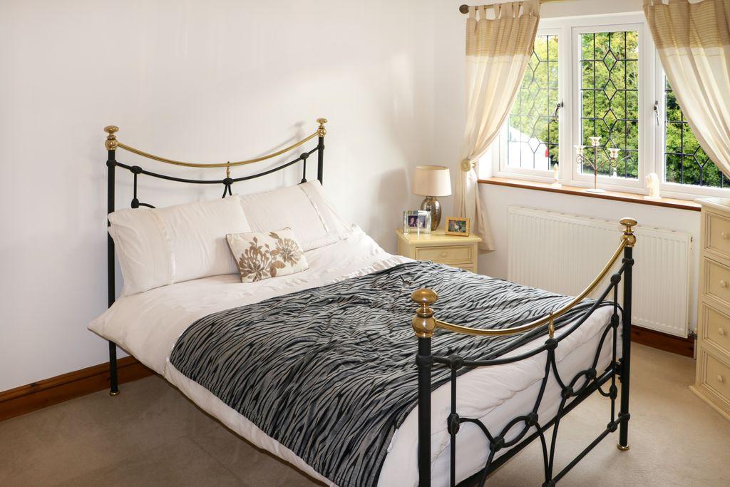 Bedroom 2 (Double)