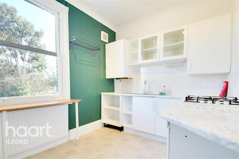 2 bedroom flat to rent, Cranbrook Road