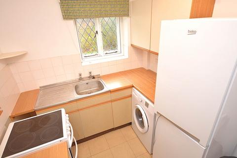 1 bedroom terraced house to rent, High Street, Amersham