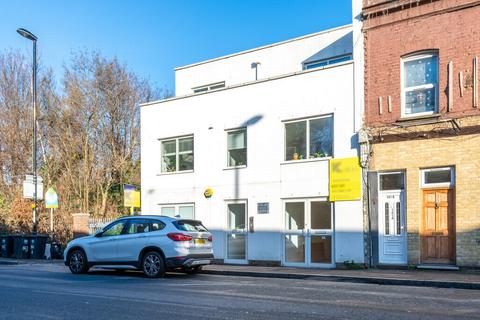 Flat 3, Parkview Apartments, 139 Brookmill Road, London, SE8 4JH