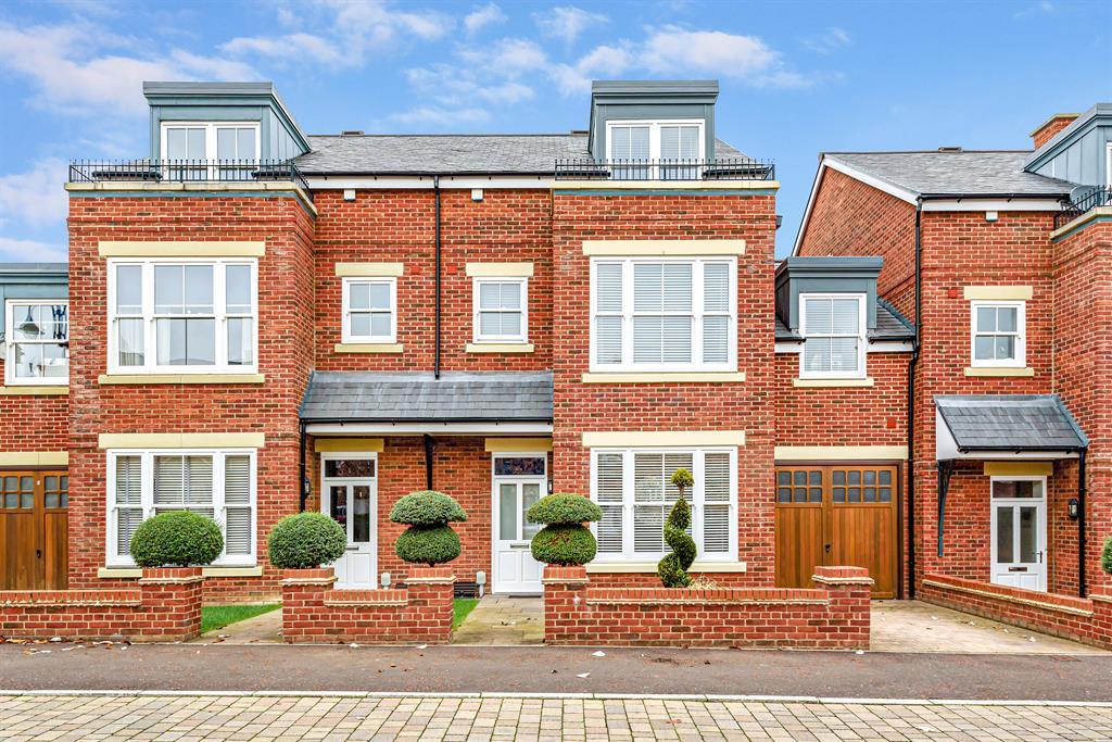 Foley Avenue, Beverley, East... 4 bed semidetached house £500,000