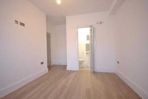 6 bedroom house share to rent - Baring Road Grove Park SE12