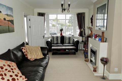 4 bedroom end of terrace house for sale - Stour Way, Upminster RM14