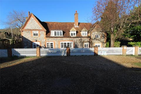 4 bedroom detached house for sale - Barn Court, High Wycombe, Buckinghamshire, HP12