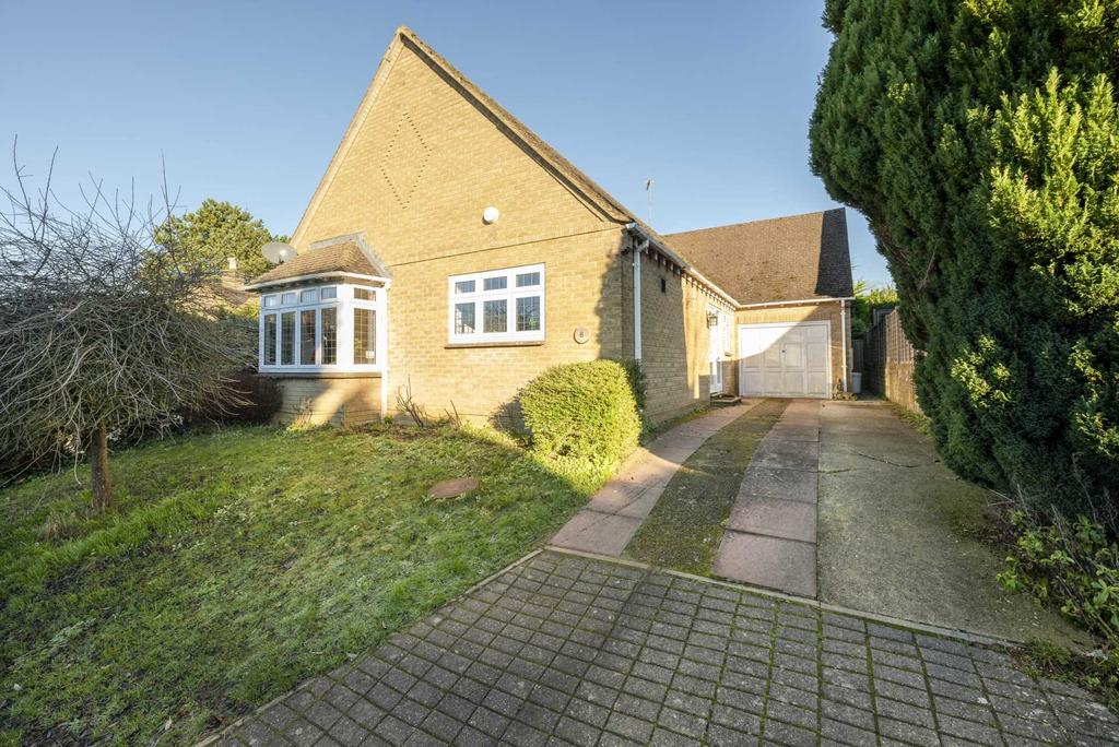 Burford Road, Chipping Norton 2 bed bungalow £400,000
