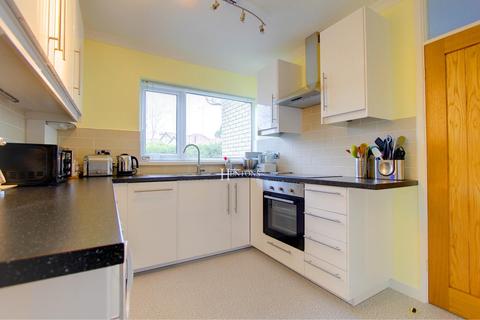 2 bedroom maisonette for sale - Androvan Court, Hollybush Road, Cyncoed