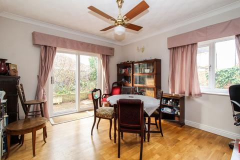 1 Brookfield Road, Bedford, MK41 9JY