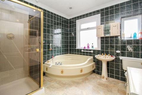 1 Brookfield Road, Bedford, MK41 9JY