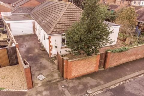 1 Brookfield Road, Bedford, MK41 9JY