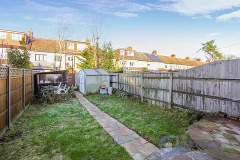 19 Chartham Road, London, SE25 4HN