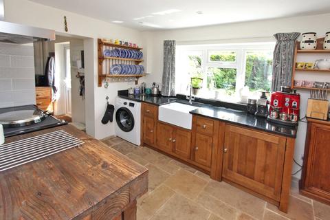 27 New Forest Drive, Brockenhurst, SO42 7QT