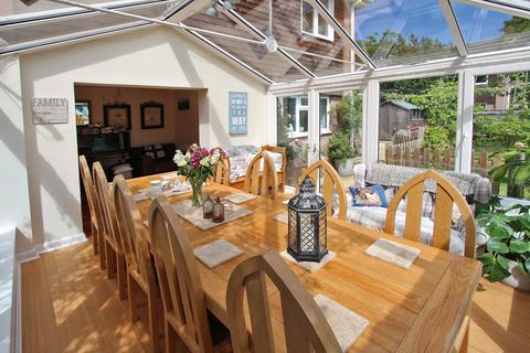 27 New Forest Drive, Brockenhurst, SO42 7QT