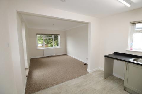 3 bedroom flat to rent, New Road, West Parley BH22