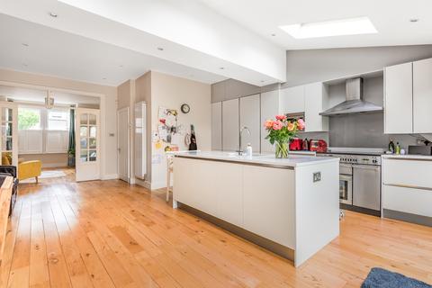 13 Chalcroft Road, London, SE13 5RE
