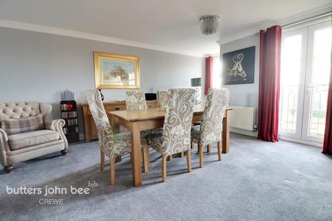 3 bedroom apartment for sale - Ashbourne Drive, Crewe