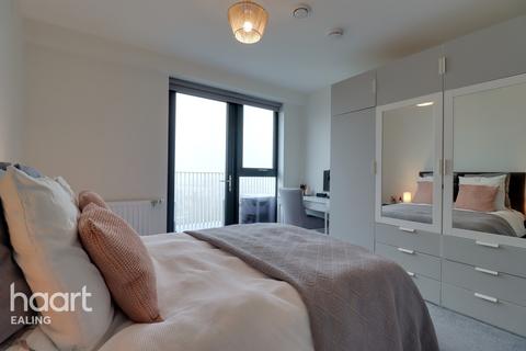 1 bedroom flat for sale - Lakeside Drive, London