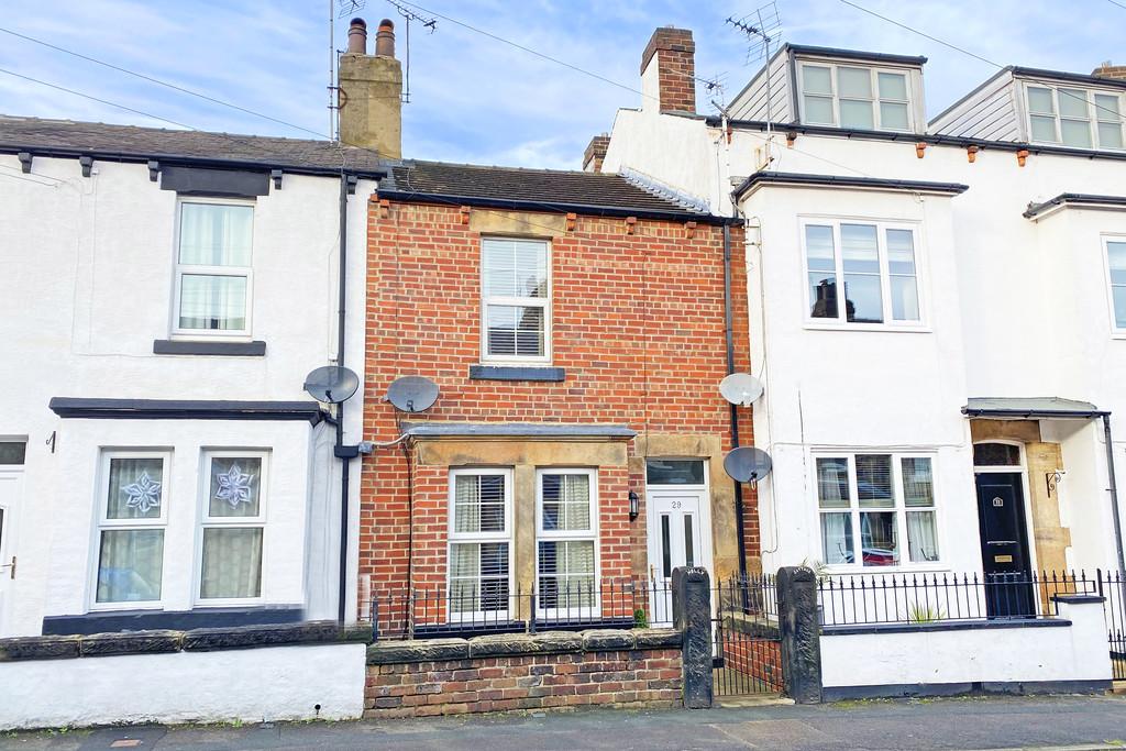 Grey Street, Harrogate 2 bed terraced house £260,000