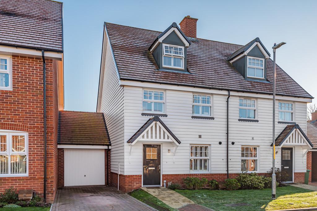 The Bartons, Staplehurst 3 bed semidetached house £375,000
