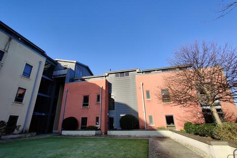2 bedroom apartment to rent, Truro