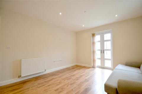 2 bedroom apartment to rent, Sydenham Road, East Croydon