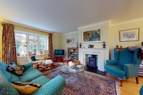 Dene End, 4 Dene Close, Haslemere, GU27 2PU