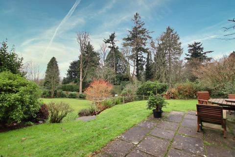 Dene End, 4 Dene Close, Haslemere, GU27 2PU