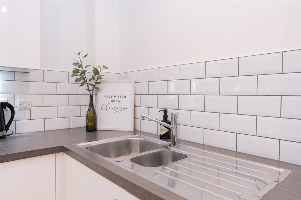Kitchen Alt