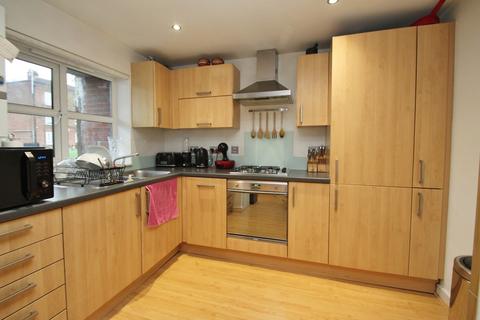 2 bedroom apartment for sale - Valley Hill, Loughton