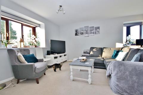 18 Beta Road, Woking, GU22 8EF