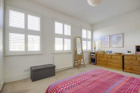 3 Manor Park Road, London, N2 0SN