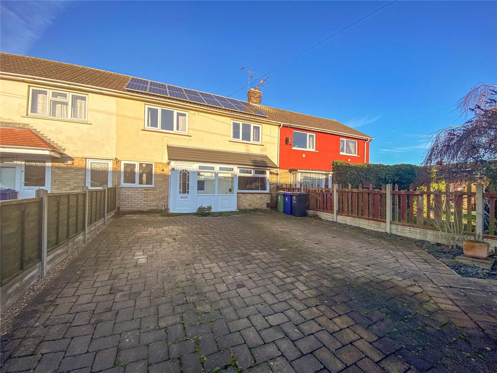Heapham Crescent, Gainsborough, DN21 3 bed terraced house £140,000