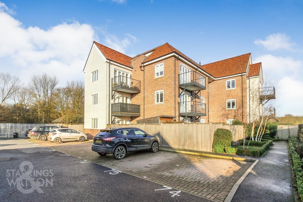 Waterside Drive, Ditchingham, Bungay 1 bed apartment £165,000