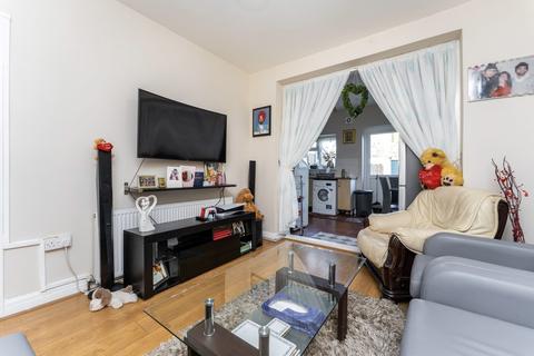 71 Park Avenue, Southall, UB1 3AJ