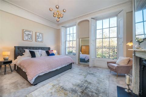14 Canonbury Square, London, N1 2AL
