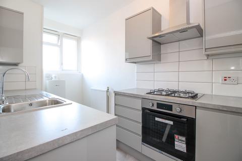 2 bedroom apartment to rent, Wordsworth Parade, Turnpike Lane N8