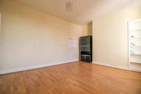 2 bedroom apartment to rent, Wordsworth Parade, Turnpike Lane N8