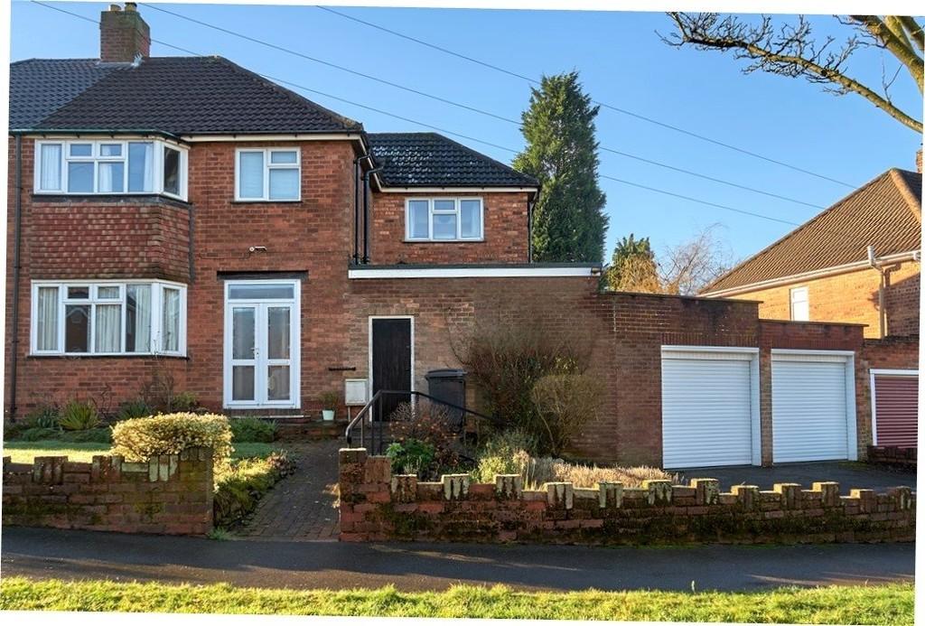 Brenton Road, Penn 4 bed semidetached house £330,000