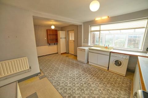 72 Brenton Road, Penn, Wolverhampton, WV4 5NX
