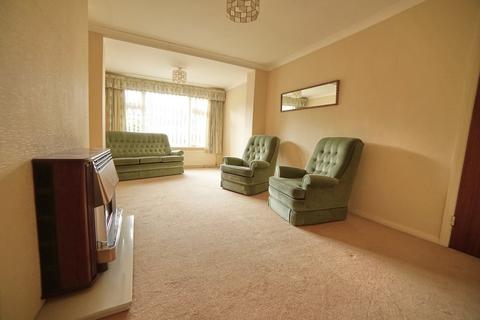 72 Brenton Road, Penn, Wolverhampton, WV4 5NX