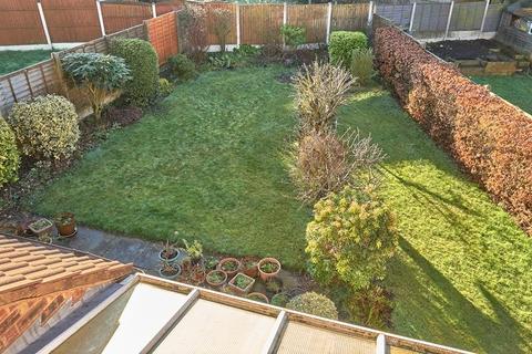 72 Brenton Road, Penn, Wolverhampton, WV4 5NX
