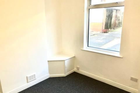 2 bedroom end of terrace house to rent - Harley Street, Stoke-On-Trent