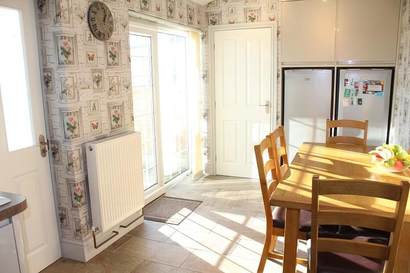 Birkinstyle Lane, Shirland, Alfreton, Derbyshire. DE55 6BT 3 bed semi