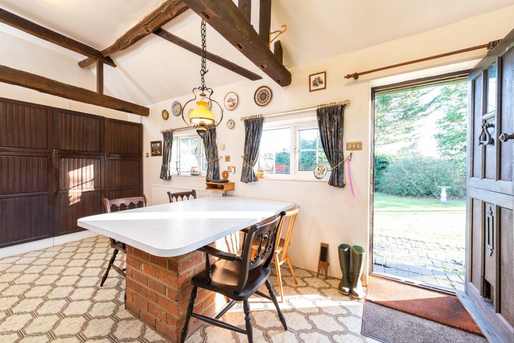 Kitchen/Breakfast Rm